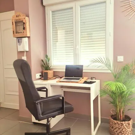 Appartcosy Emplacement Idéal Avec Terrasse&parking Privé